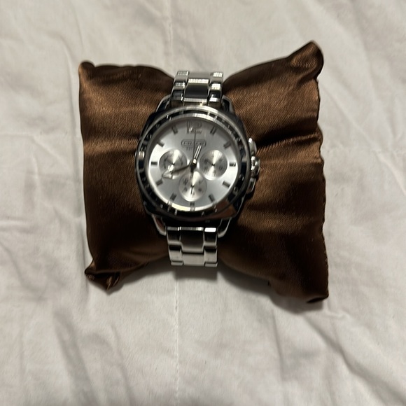 Coach Chronograph Watch - Picture 3 of 8